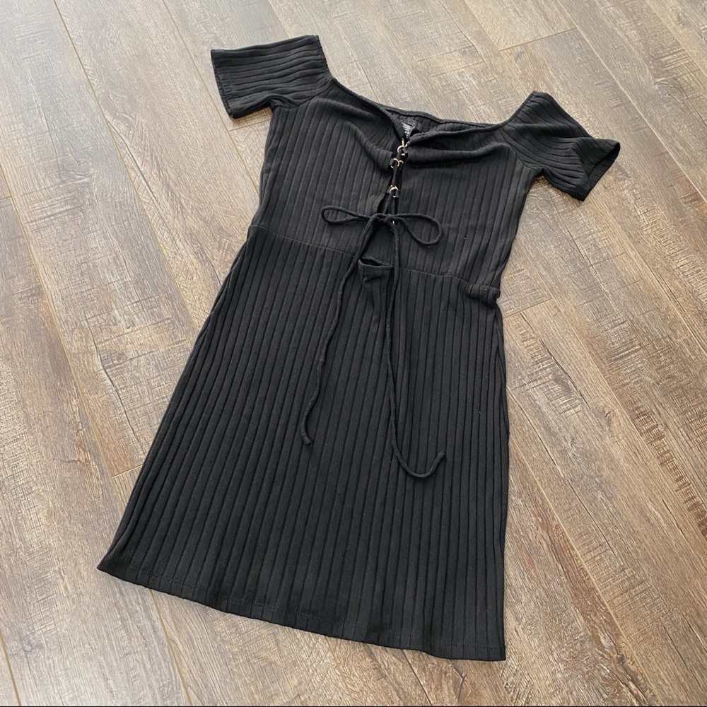 H:ours X Revolve Black Dress Size Large Womens Tie-Up Front Keyhole Knitted